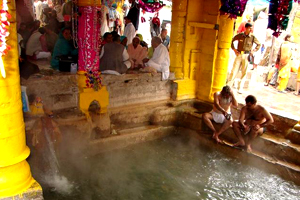 Taptkund, Badrinath