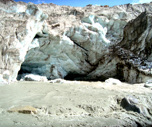 Gomukh at gangotri galcier, Ganges